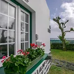 Guestready - Oceanfront Lookout House Penzion Ponta Delgada