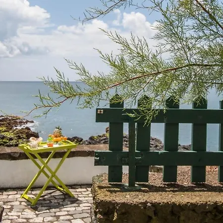 Guestready - Oceanfront Lookout House 蓬塔德尔加达